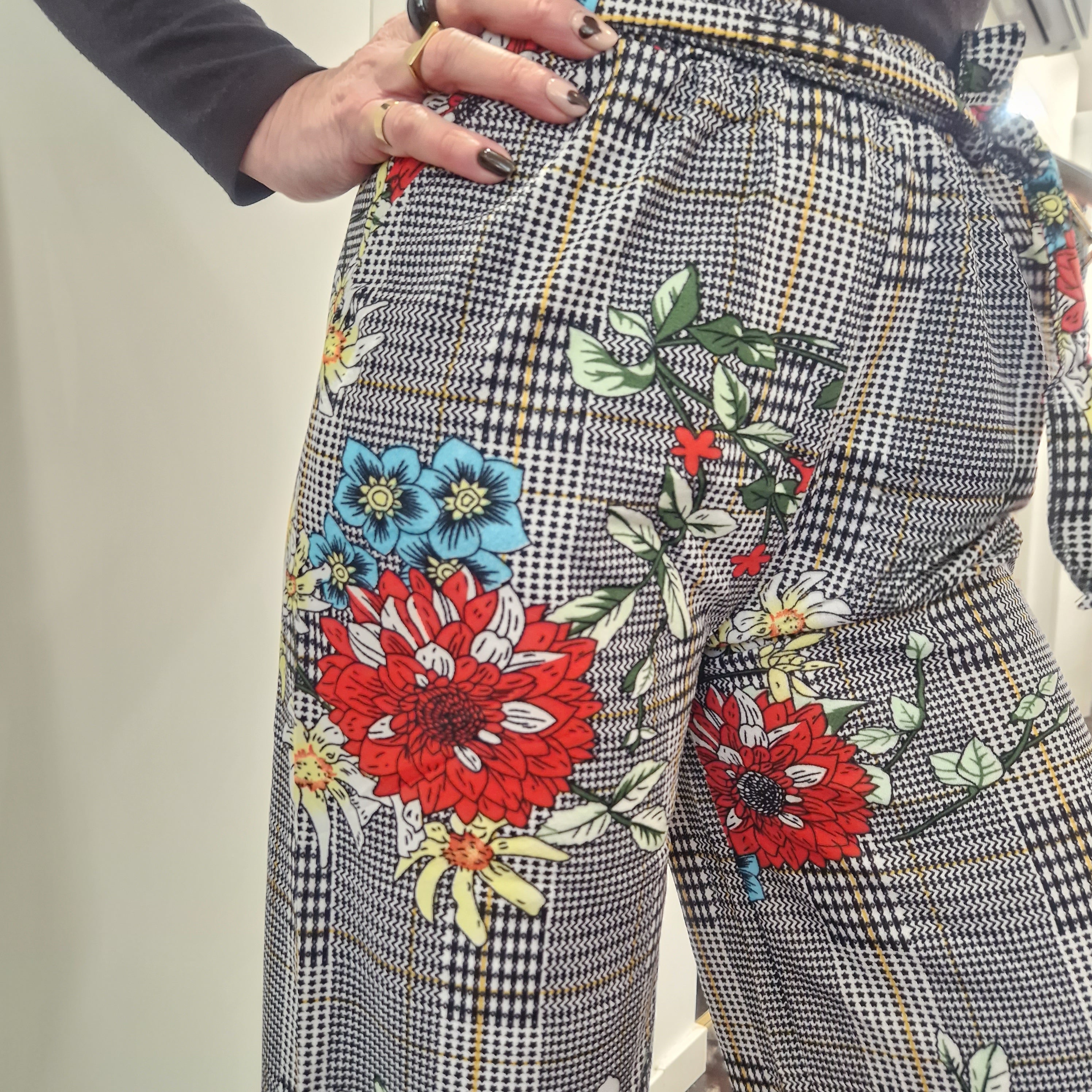 Pantalone fantasia fiori