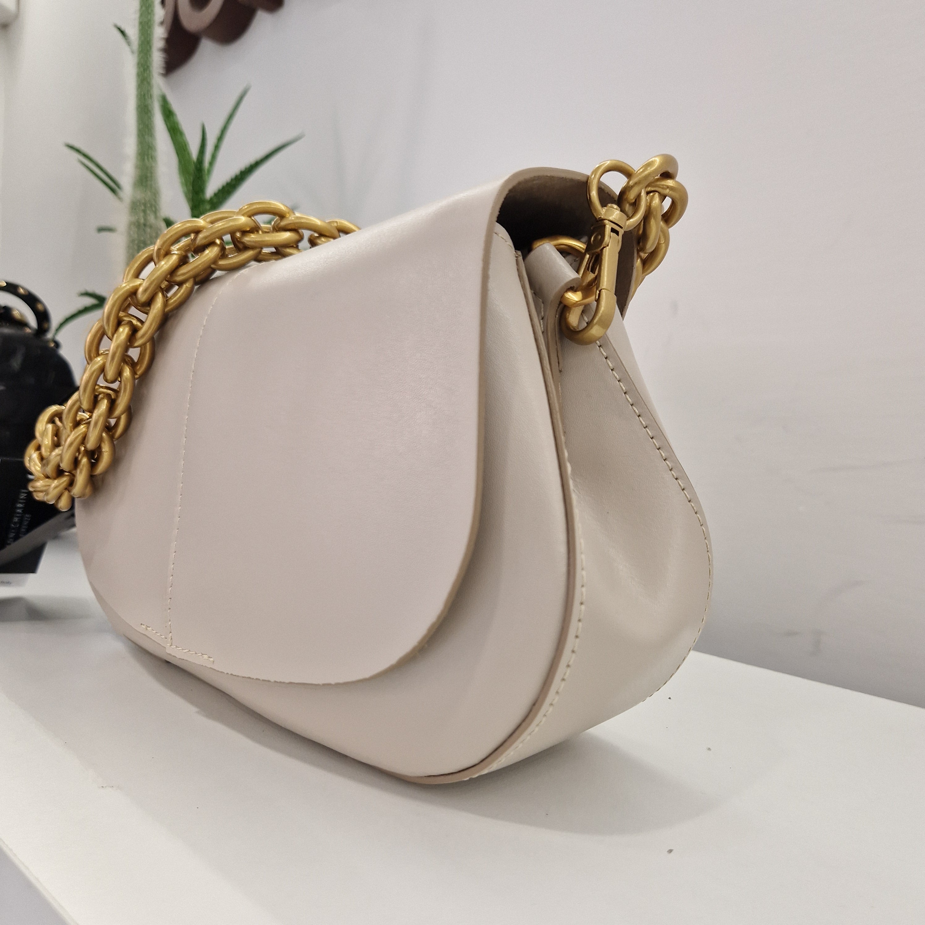 Gianni Chiarini bag Helena Round line cream