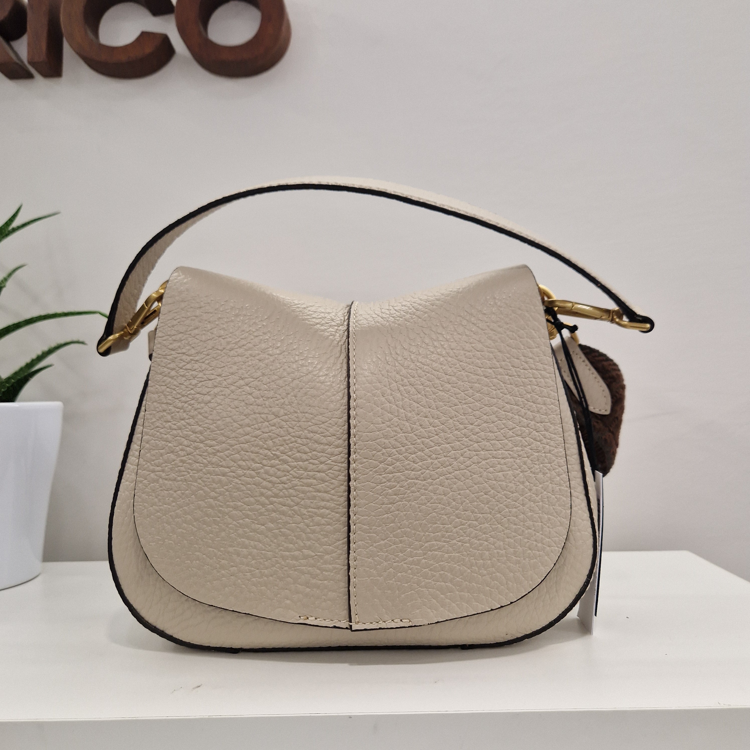 Gianni Chiarini bag Helena Round line cream medium size