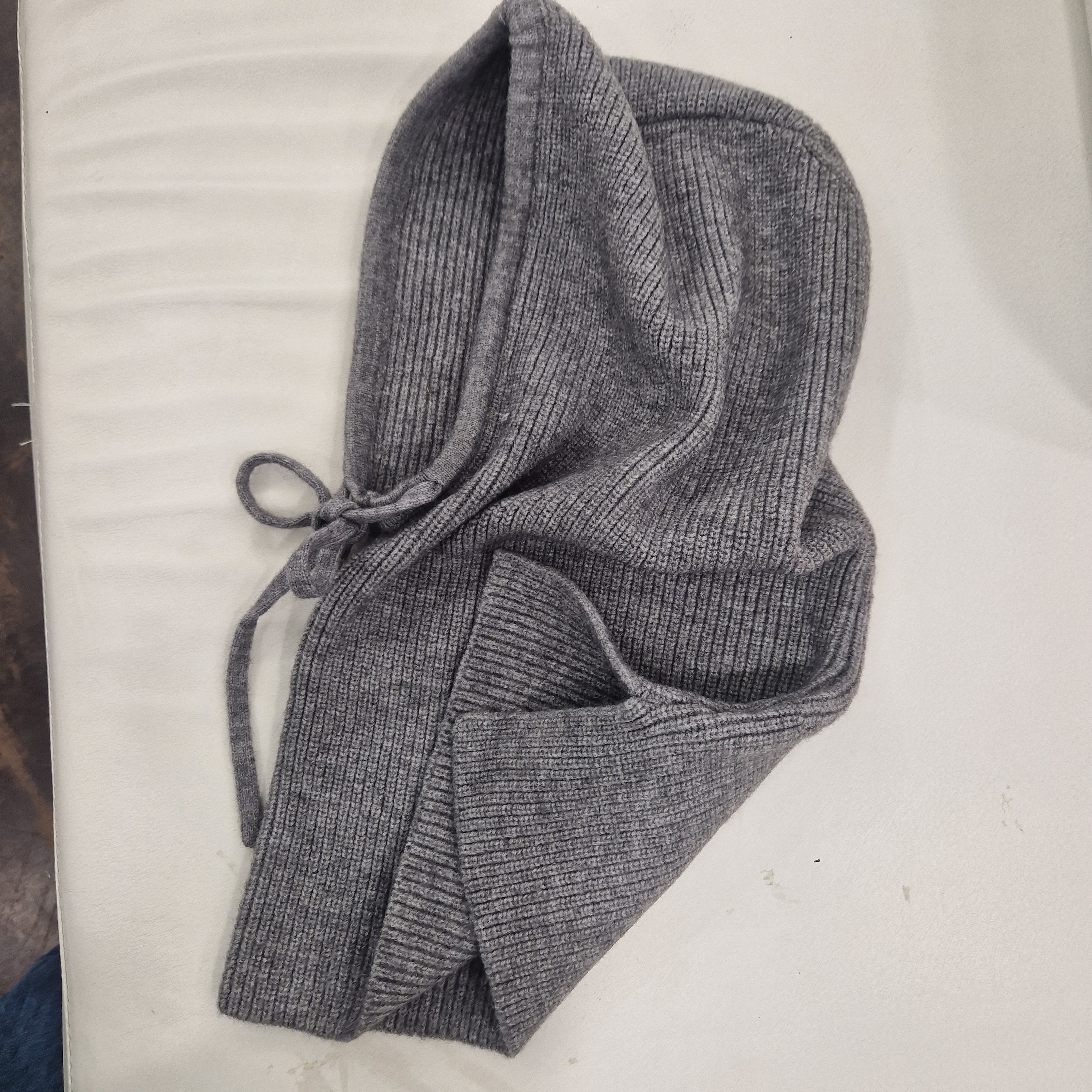 Balaclava color grigio