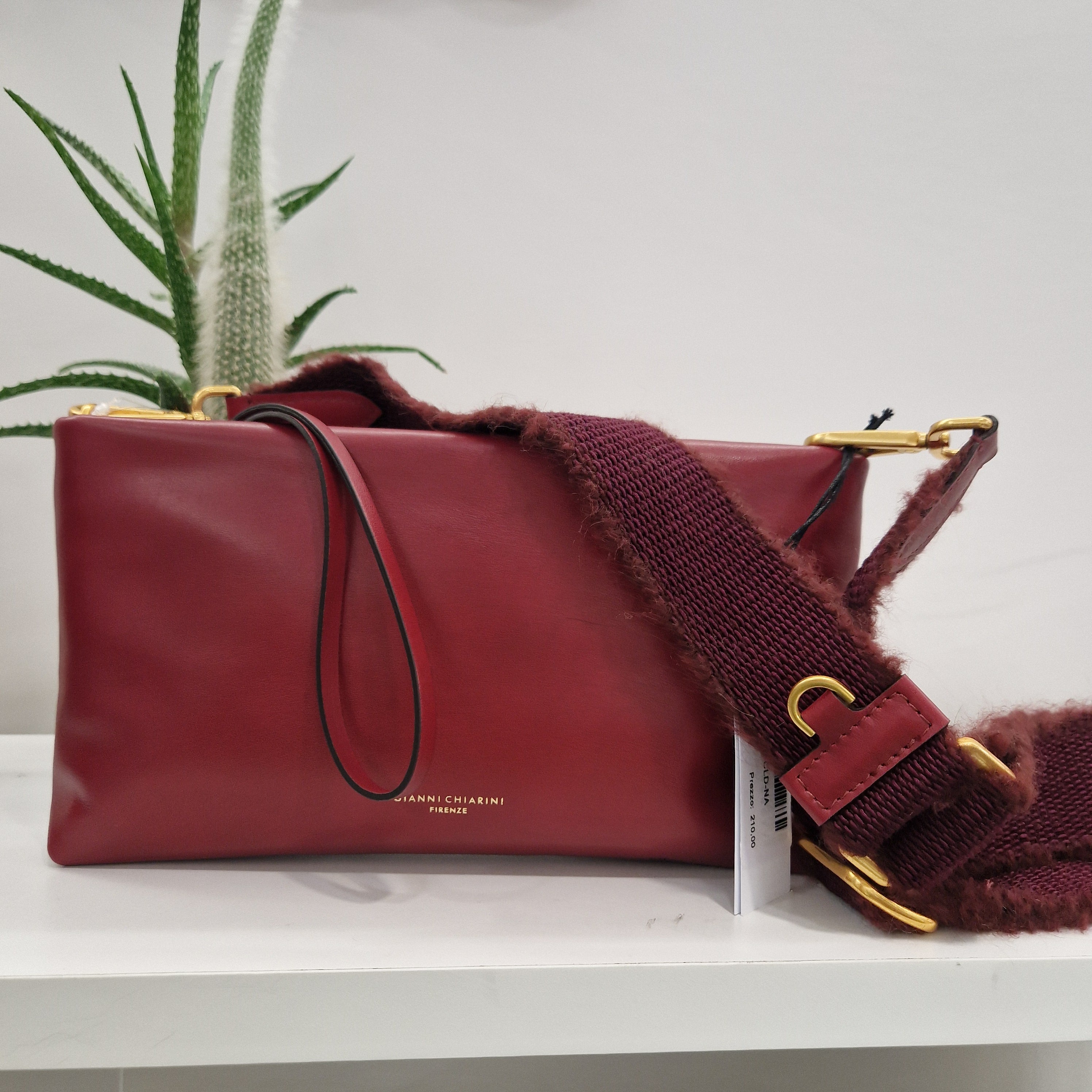 Gianni Chiarini bag line NINA burgundy