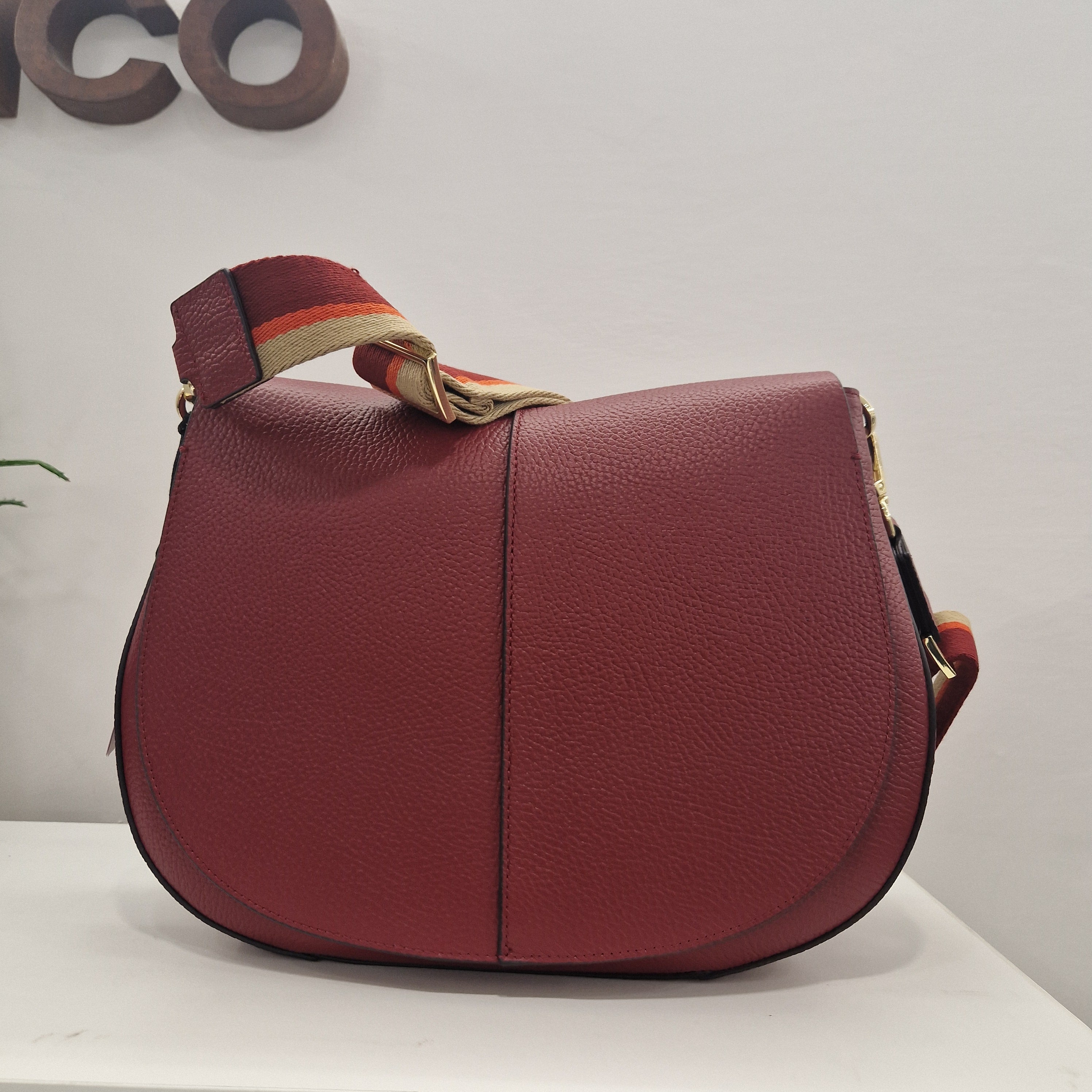 Gianni Chiarini bag Helena Round line burgundy large